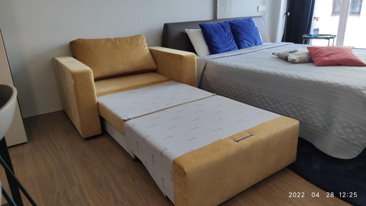 Happy Inn Gold Studio, Self Check-In, Parking In The Underground Garage Vilnius Bagian luar foto