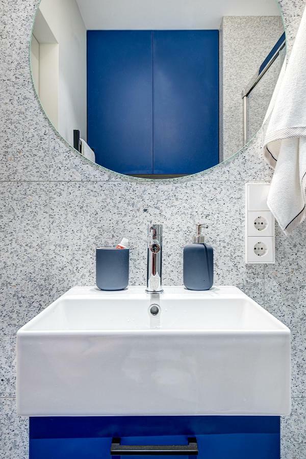 Happy Inn Gold Studio, Self Check-In, Parking In The Underground Garage Vilnius Bagian luar foto