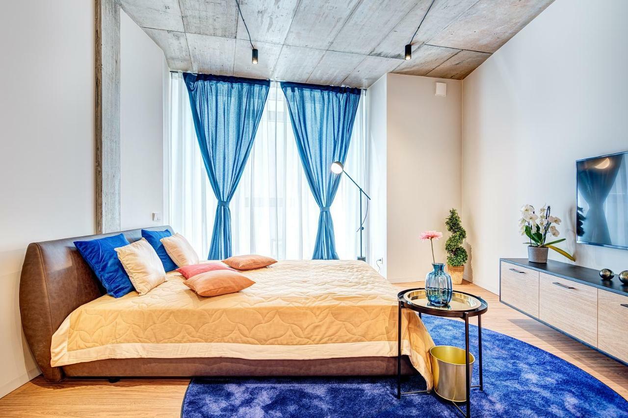 Happy Inn Gold Studio, Self Check-In, Parking In The Underground Garage Vilnius Bagian luar foto