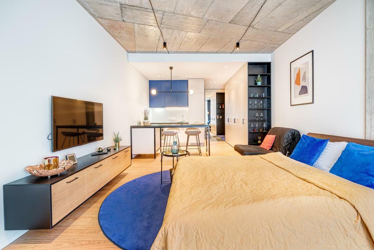 Happy Inn Gold Studio, Self Check-In, Parking In The Underground Garage Vilnius Bagian luar foto